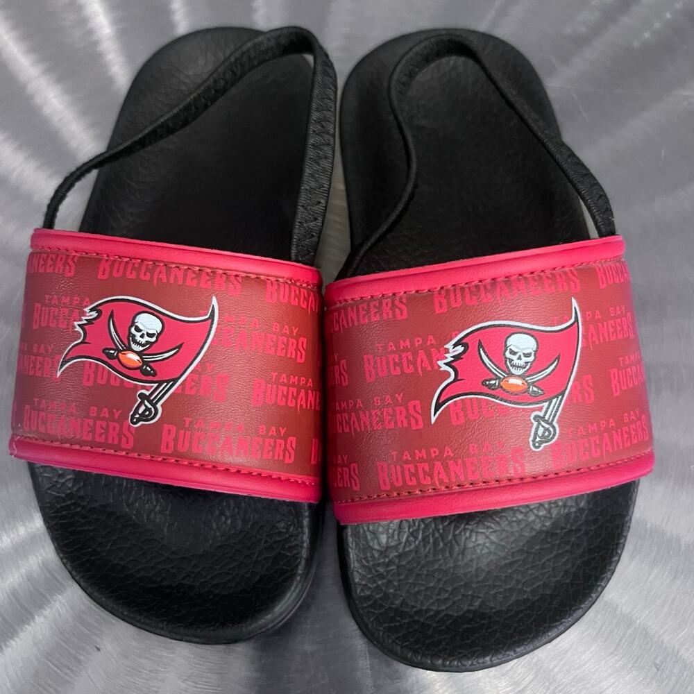 Tampa Bay Buccaneers Toddler Sandals NFL - Size: M (7/8)